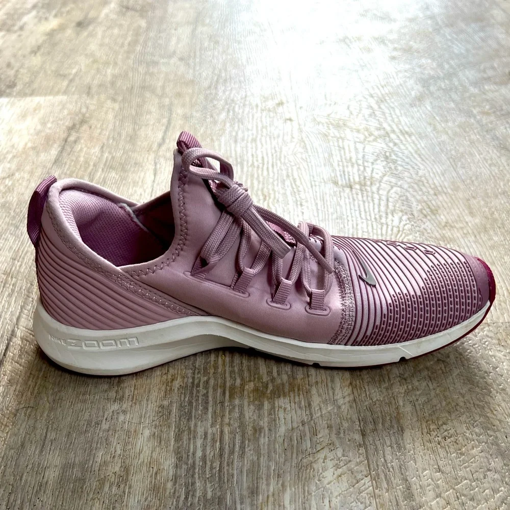 Nike zoom sneakers